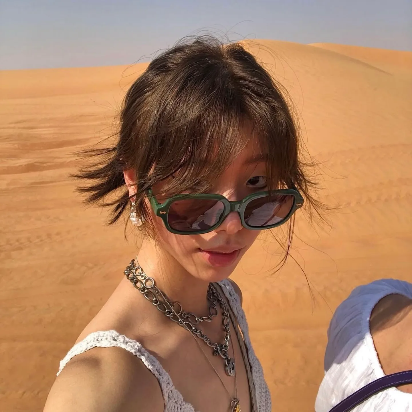 ‼️MOVING SALE‼️Green Sunglasses image indicator(6)