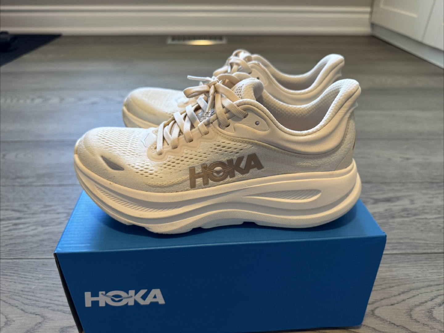 Hoka Bondi 9 Women's Running Shoes - Size 7B