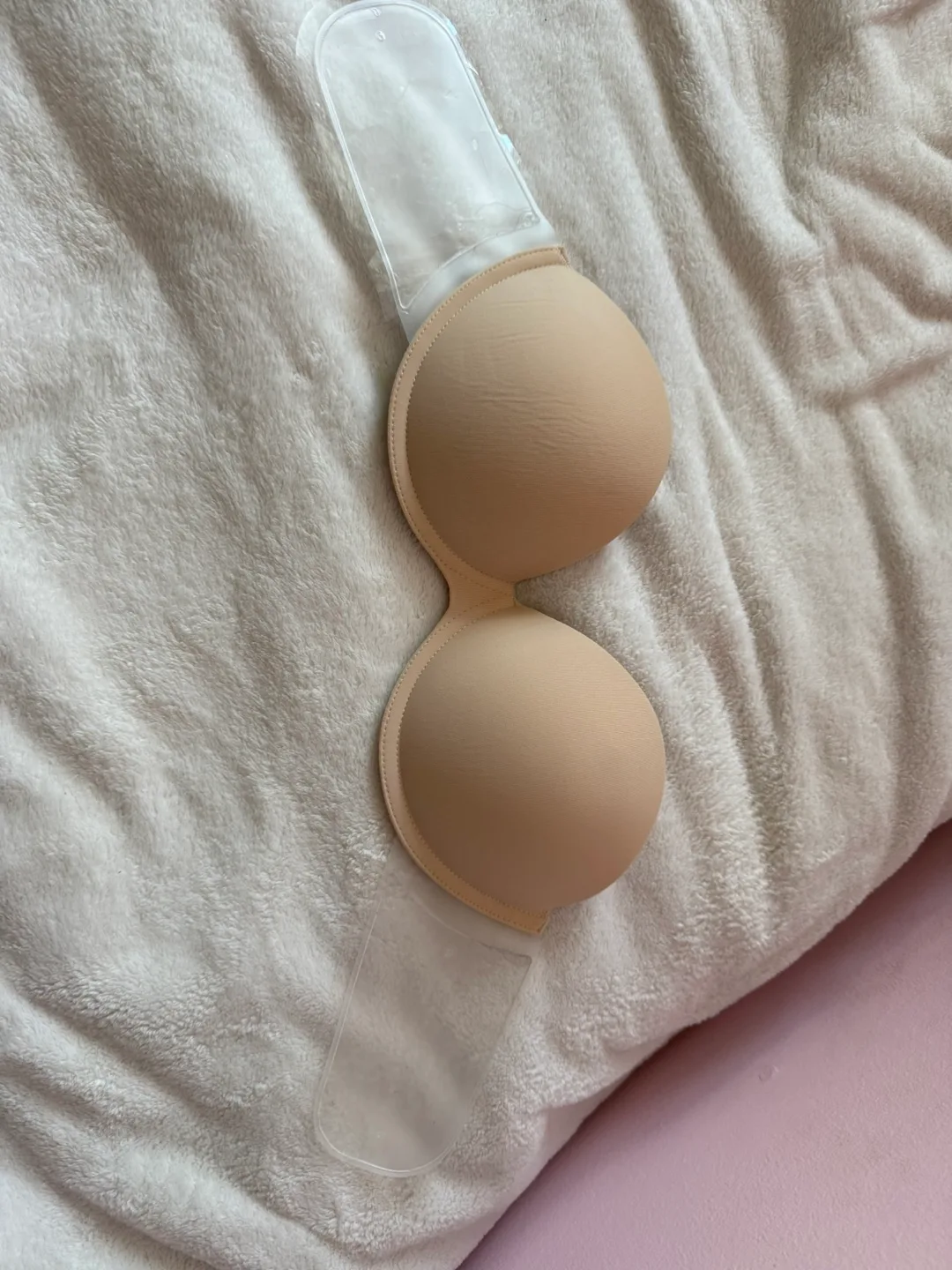 Strapless Backless Adhesive Bra thumbnail