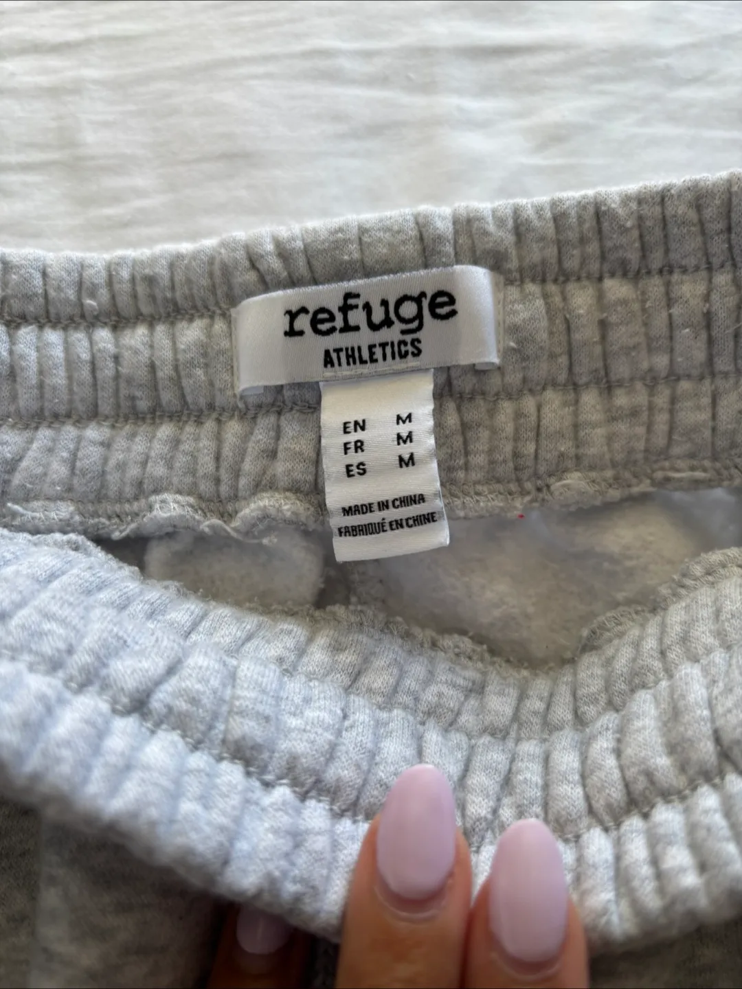 Women’s Grey Cargo Sweatpants - Size M image indicator(3)