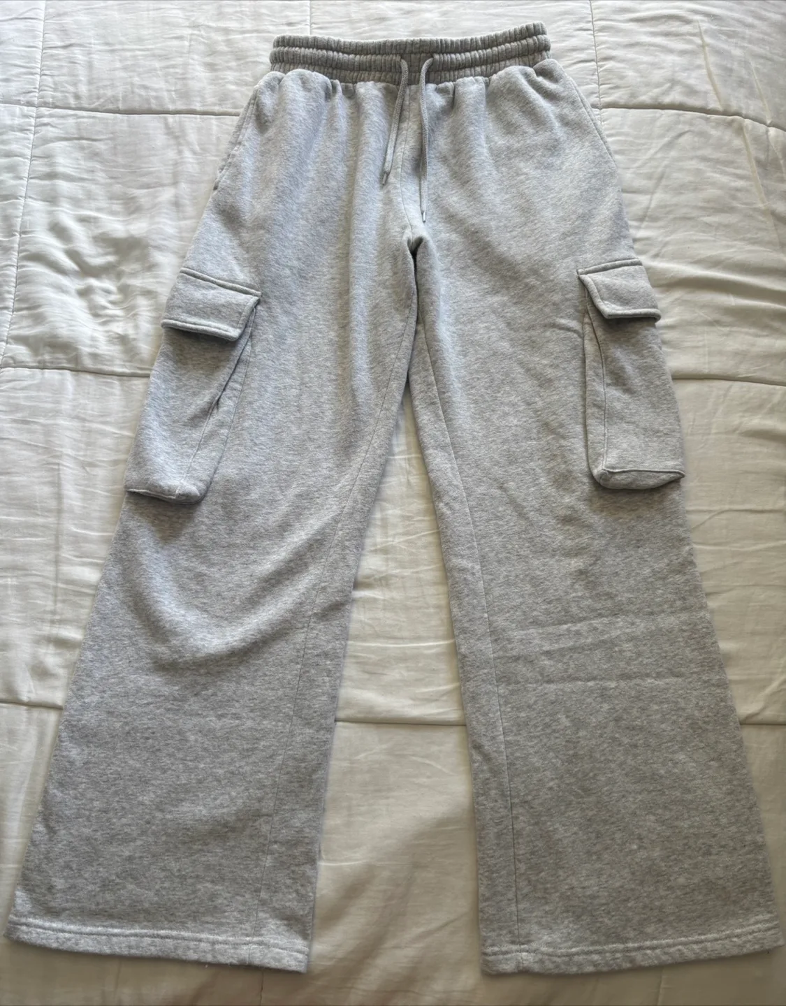 Women’s Grey Cargo Sweatpants - Size M thumbnail