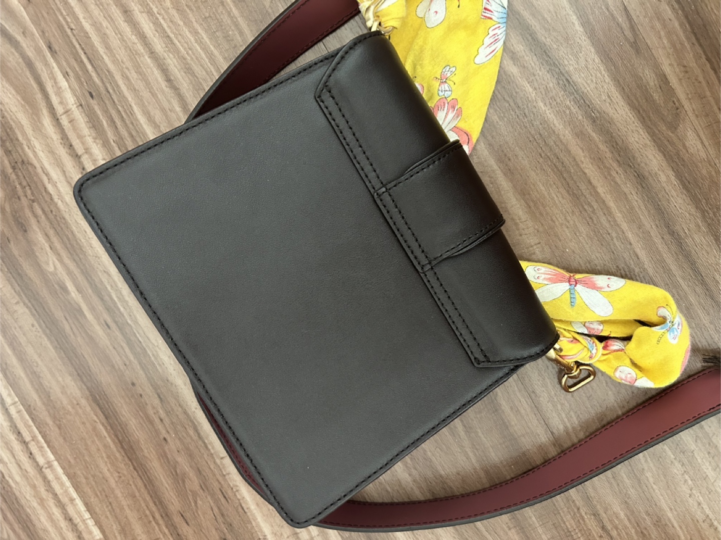 Carlyn 100%calf Leather Handbag - photo 5