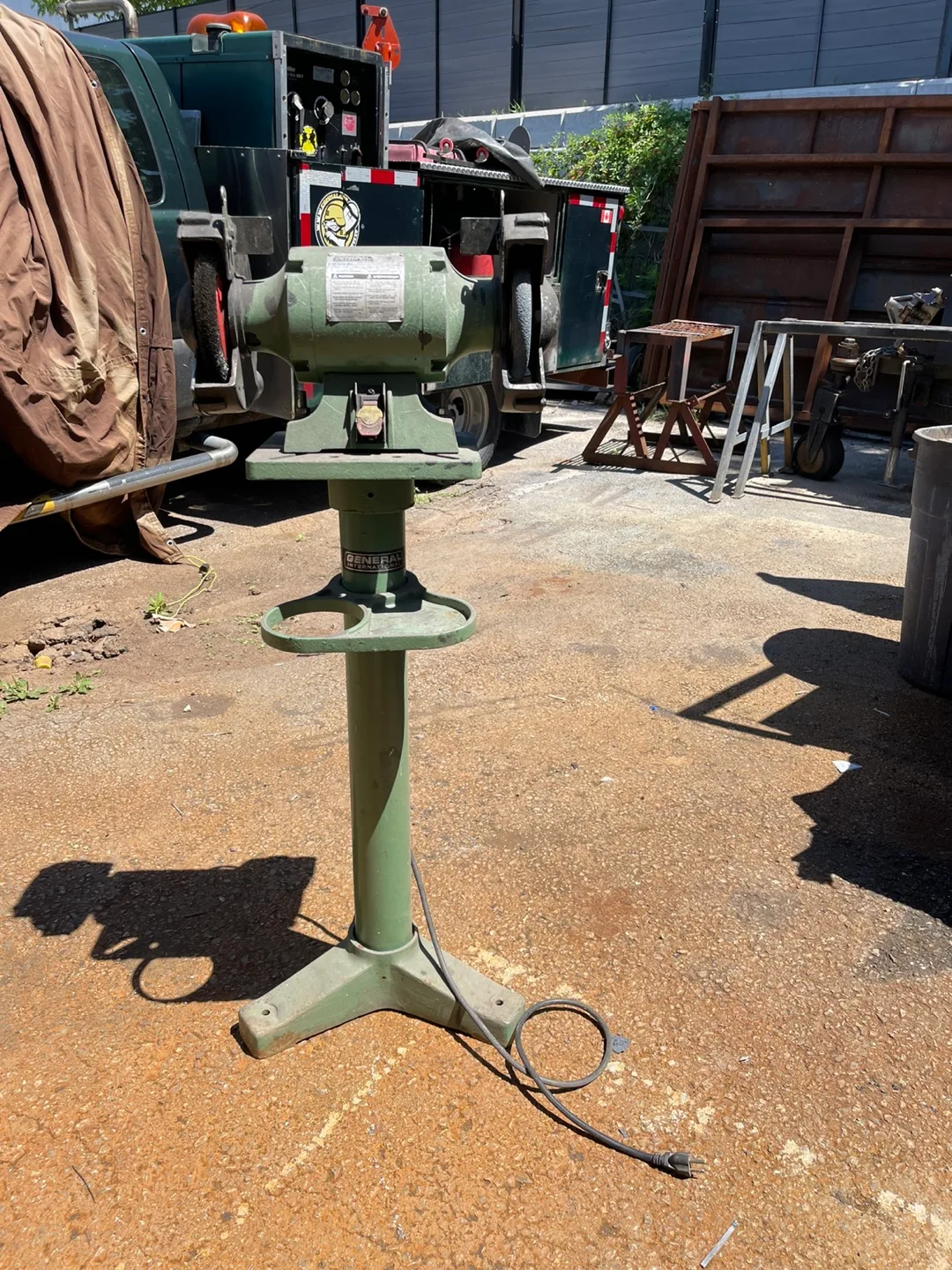 8” Bench grinder Heavy Duty  General International thumbnail