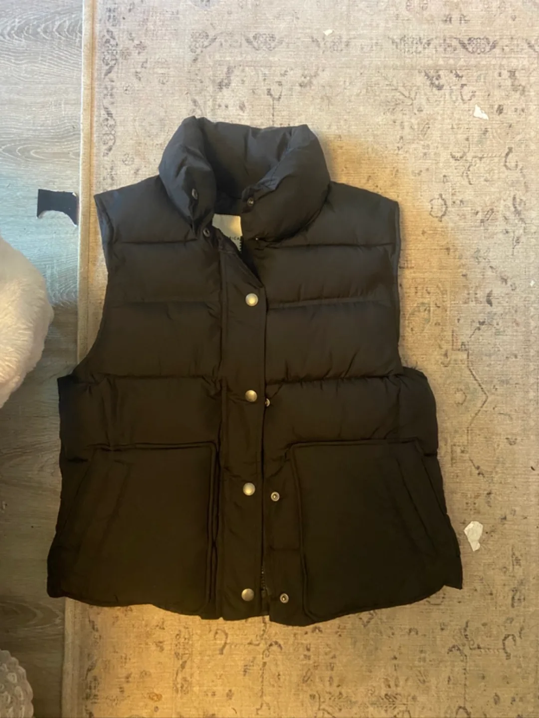 American Eagle Black Puffer Vest - Size S 🇨🇦 thumbnail