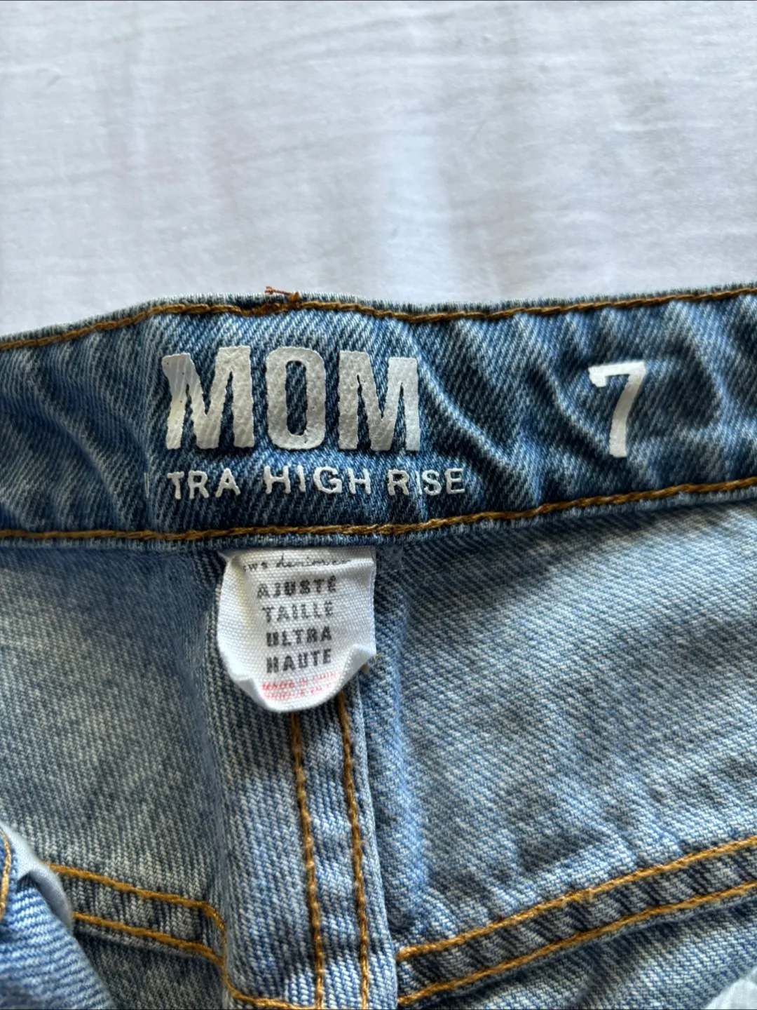 Ripped Denim Mom Jeans - Size 7 image indicator(3)