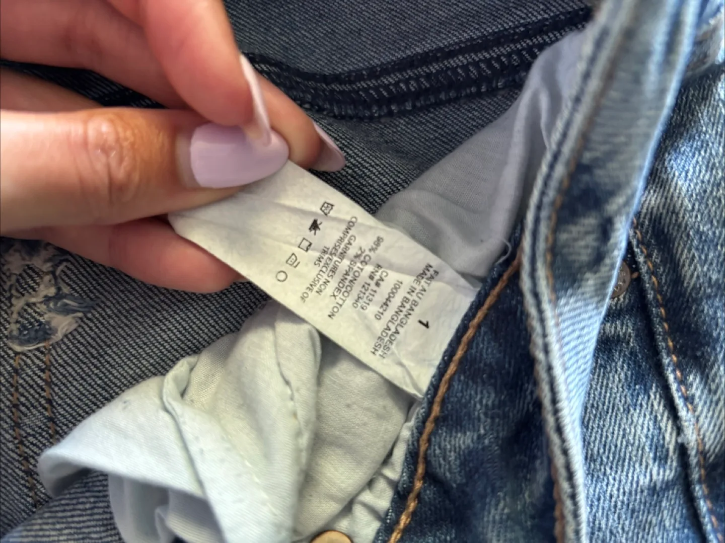 Garage Distressed Jeans - Size 01 image indicator(3)