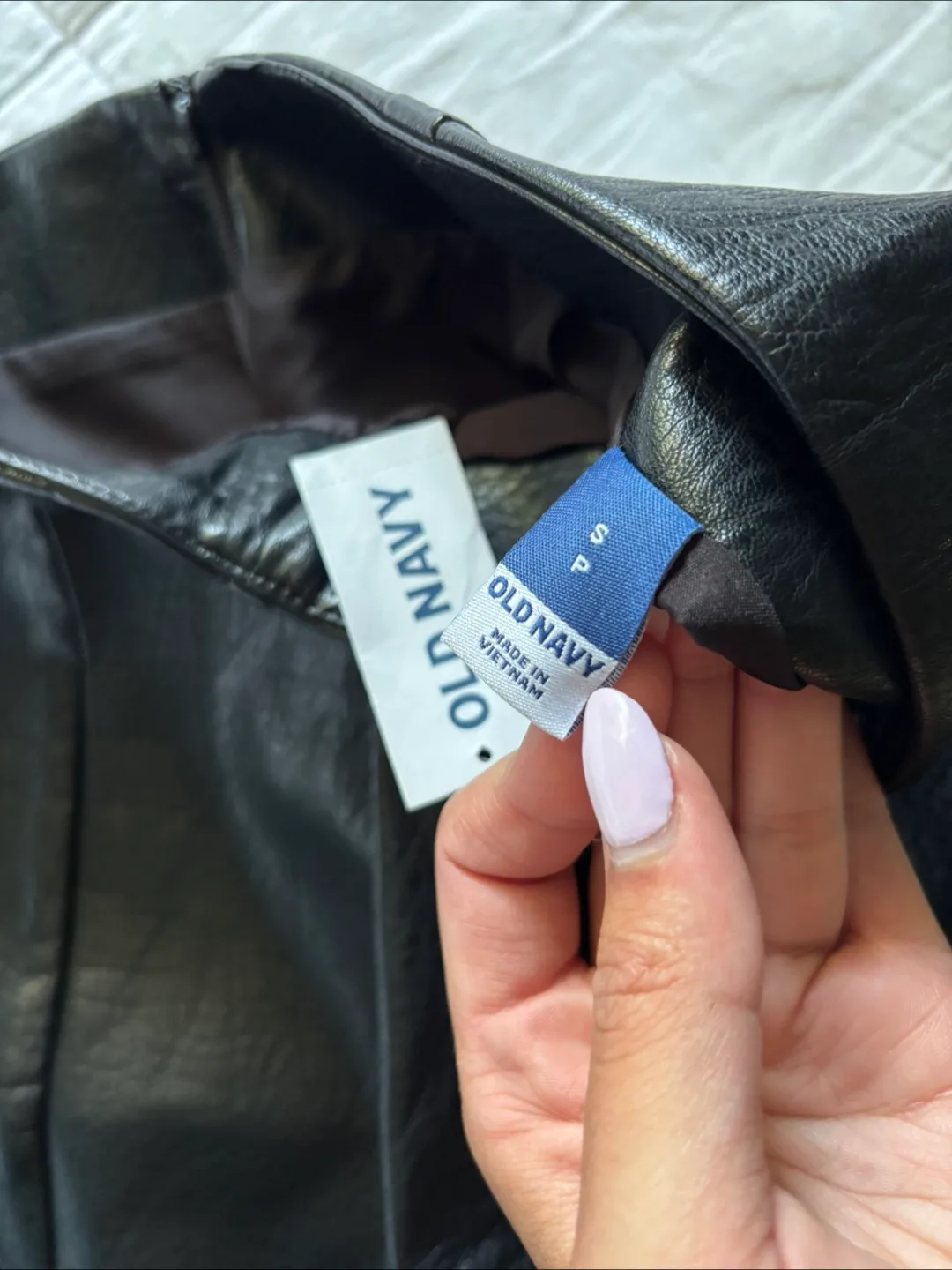 Old Navy Faux Leather Mini Skirt - Size S image indicator(6)