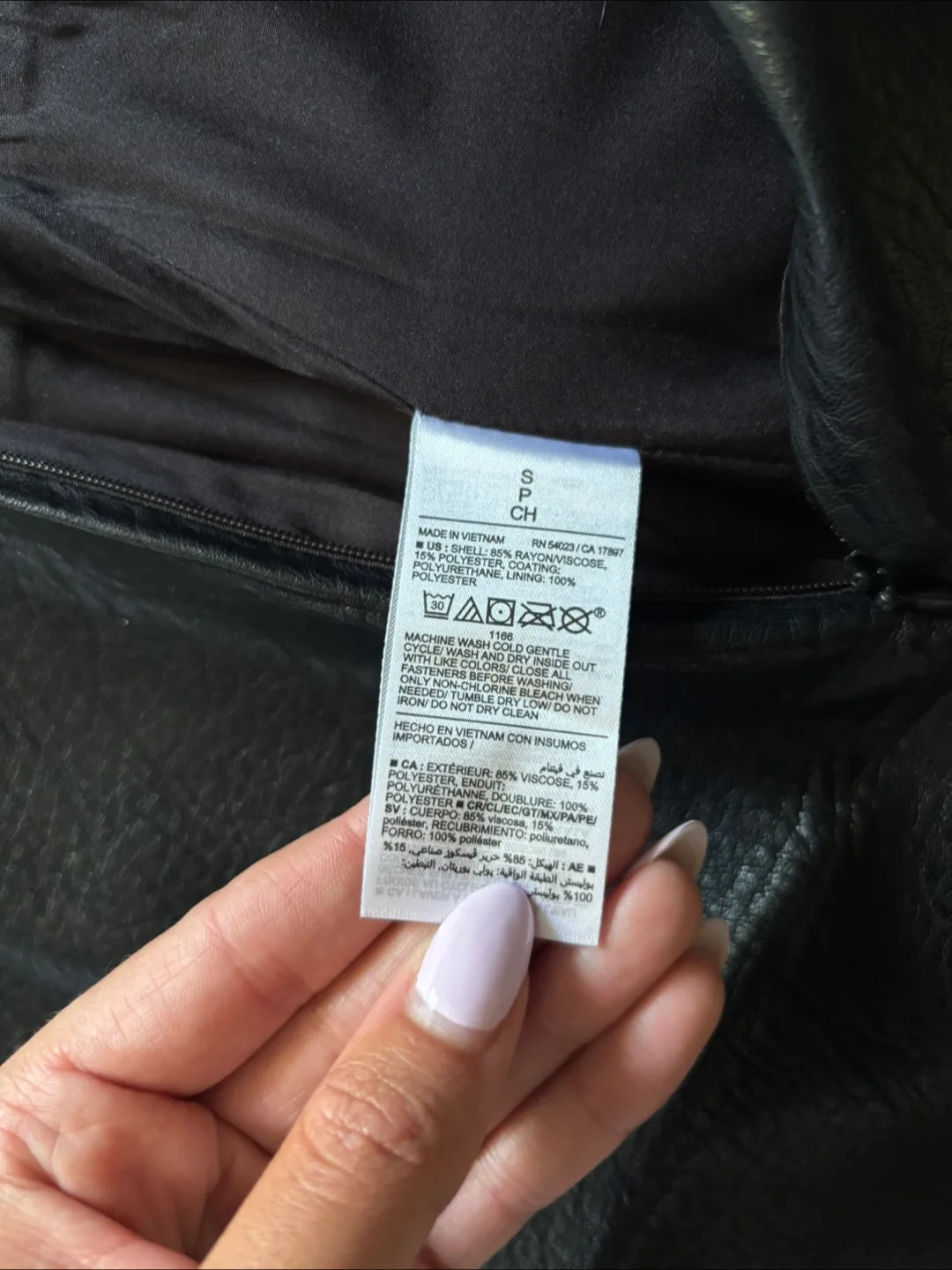 Old Navy Faux Leather Mini Skirt - Size S image indicator(3)