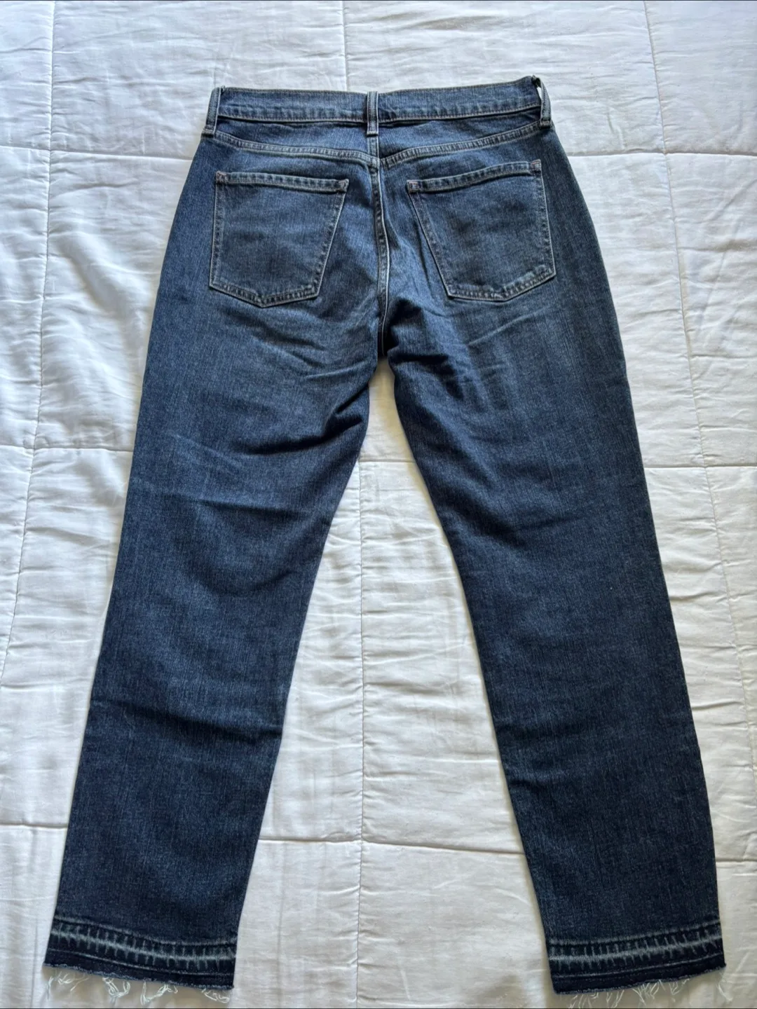 Old Navy Mid-Rise Boyfriend Jeans - Size 2 image indicator(4)