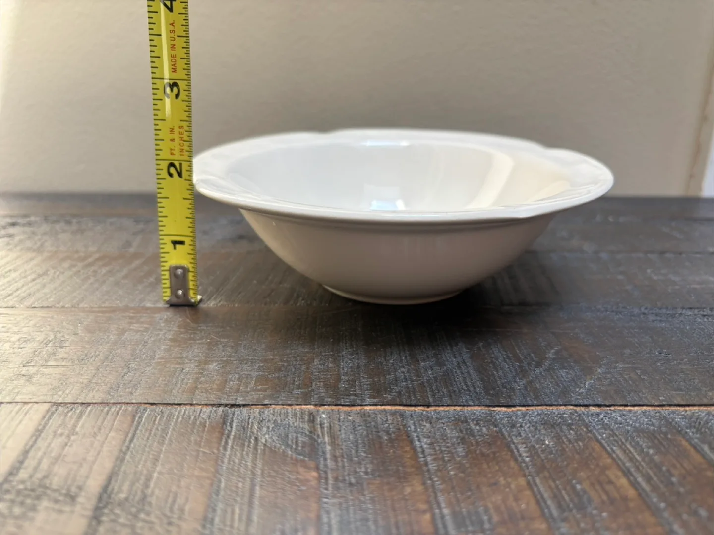 Johnson Brothers England White Bowls (Set of 3) image indicator(4)