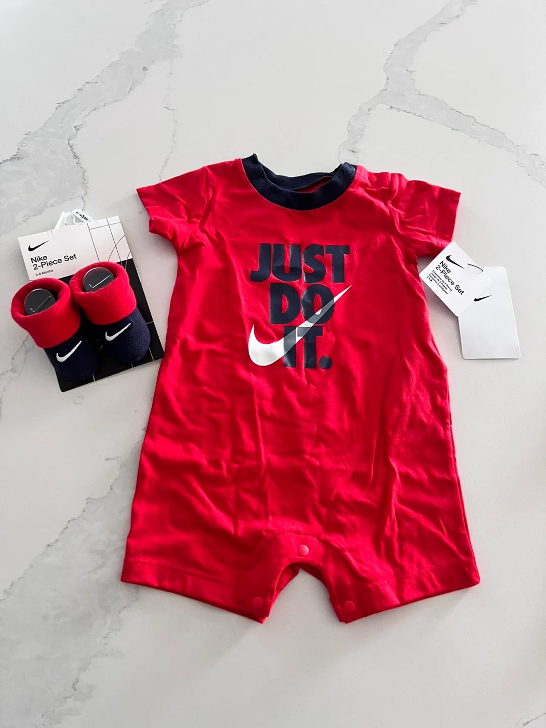 Nike Baby 2-Piece Set (Romper & Shirt) 0-6 months image indicator(3)