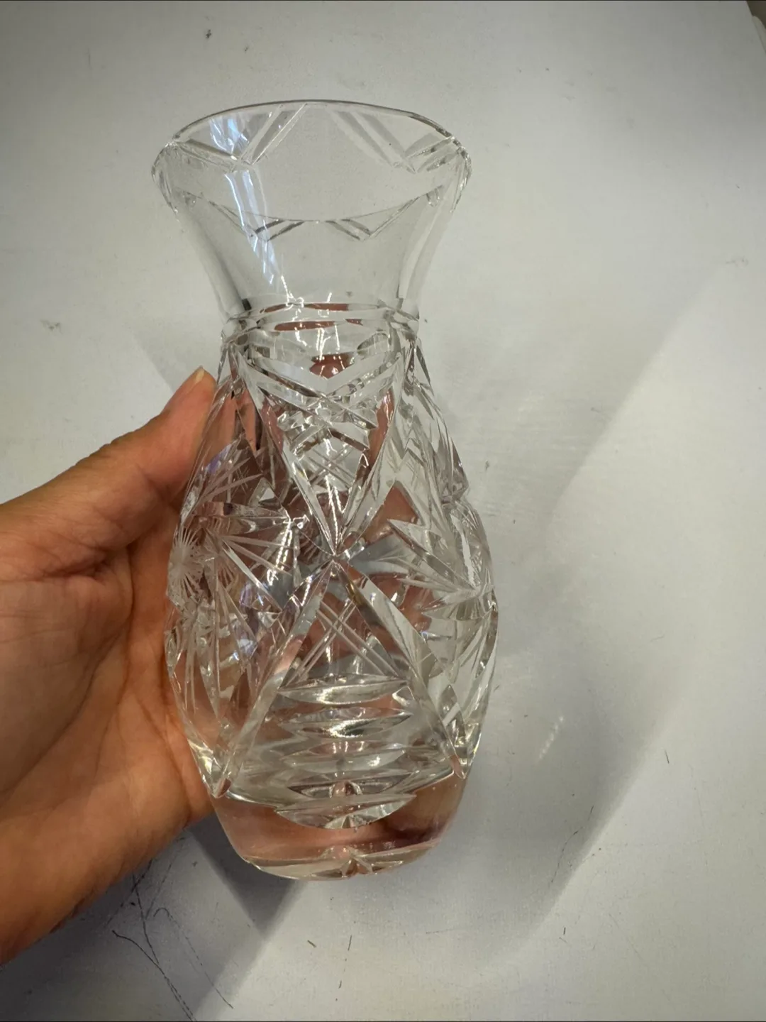 🇨🇦🍁Crystal Cut Glass Vase thumbnail