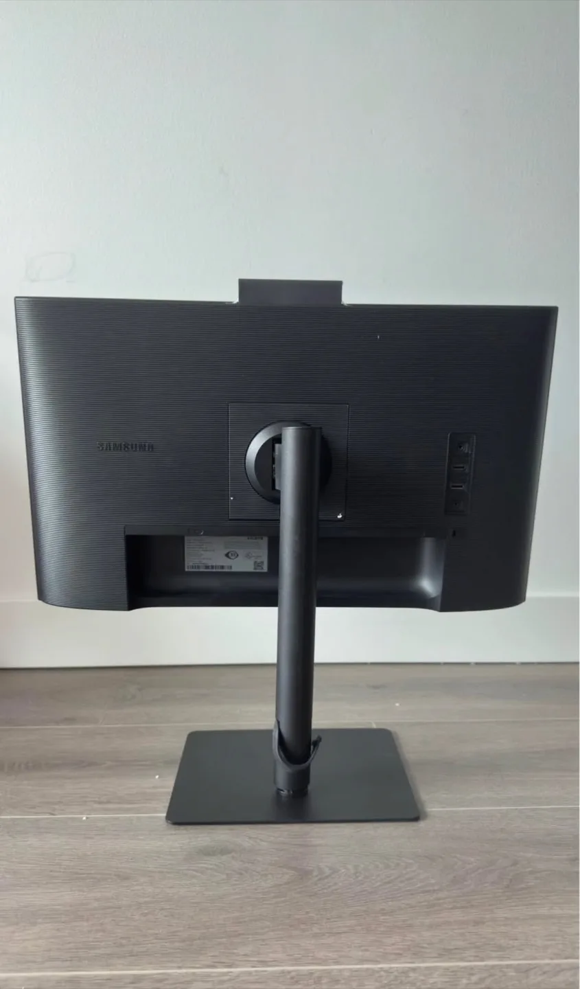 Samsung 24” Monitor with Built-in Webcam & Speakers image indicator(2)