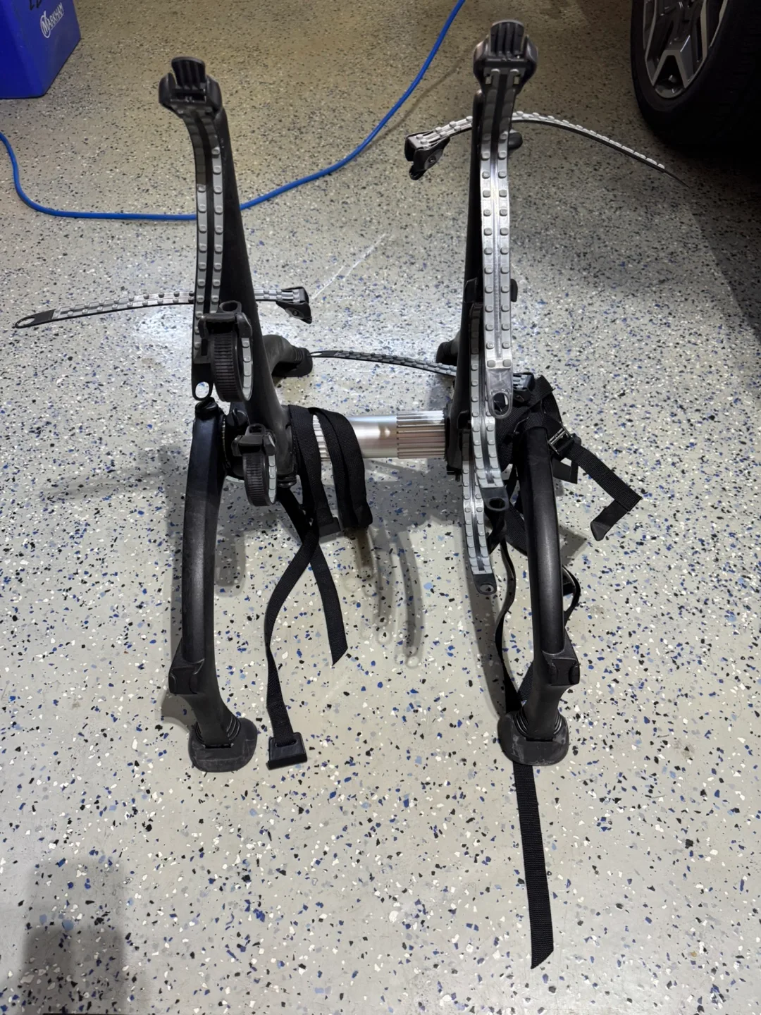 Saris Bones EX 2-Bike Trunk Rack - Black thumbnail