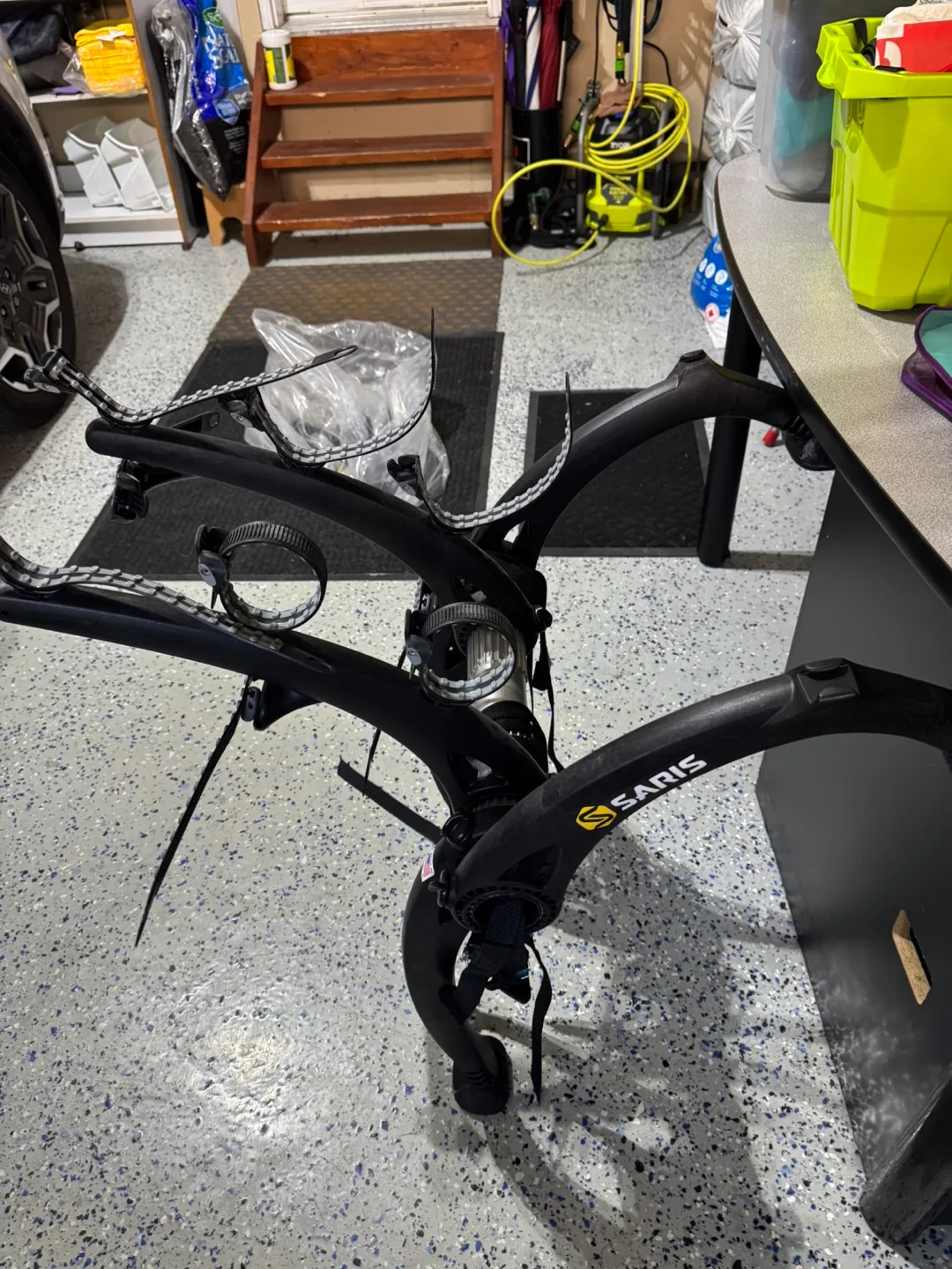 Saris Bones EX 2-Bike Trunk Rack - Black image indicator(3)