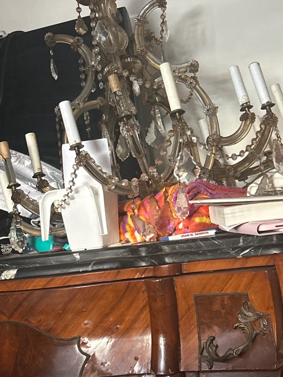 Chandelier thumbnail