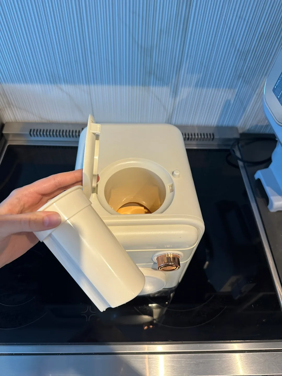 Electric Cheese and Vegetable Grater image indicator(5)