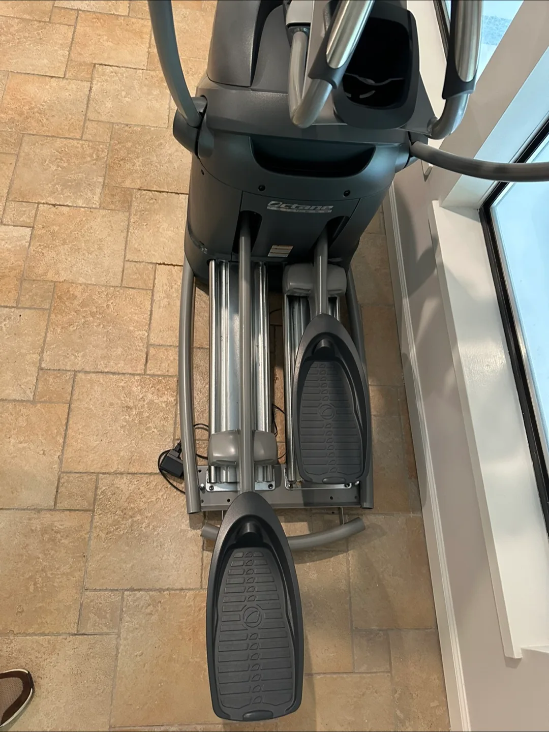 Octane Fitness Elliptical Machine image indicator(5)