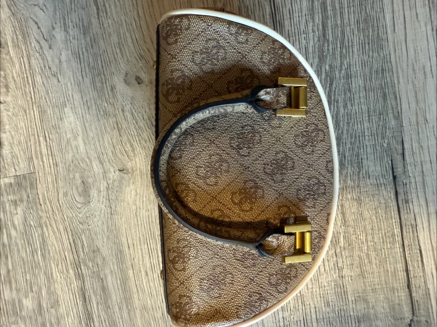 Guess mini purse image indicator(5)
