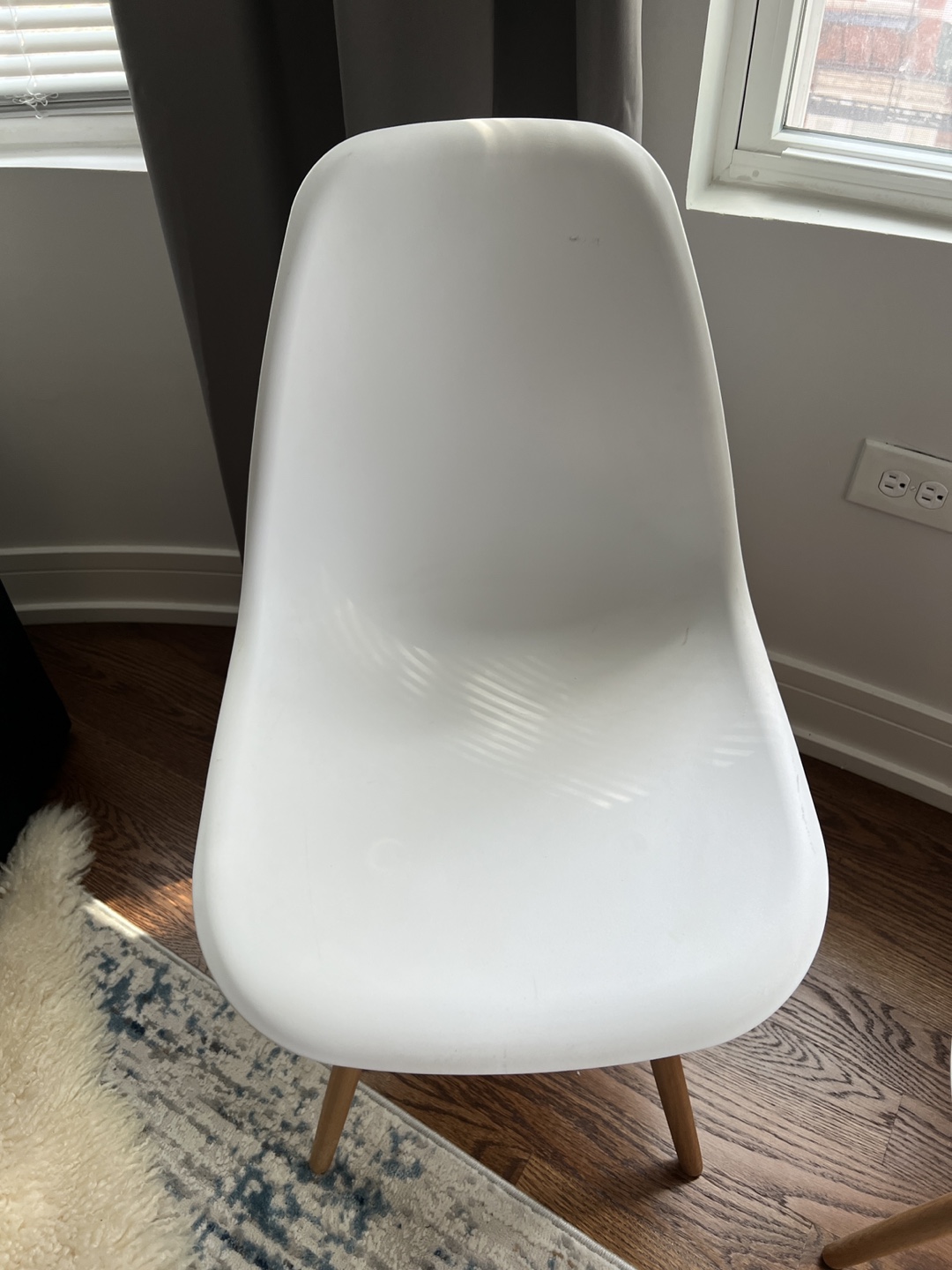 White Molded Plastic Dining Chairs - photo 4
