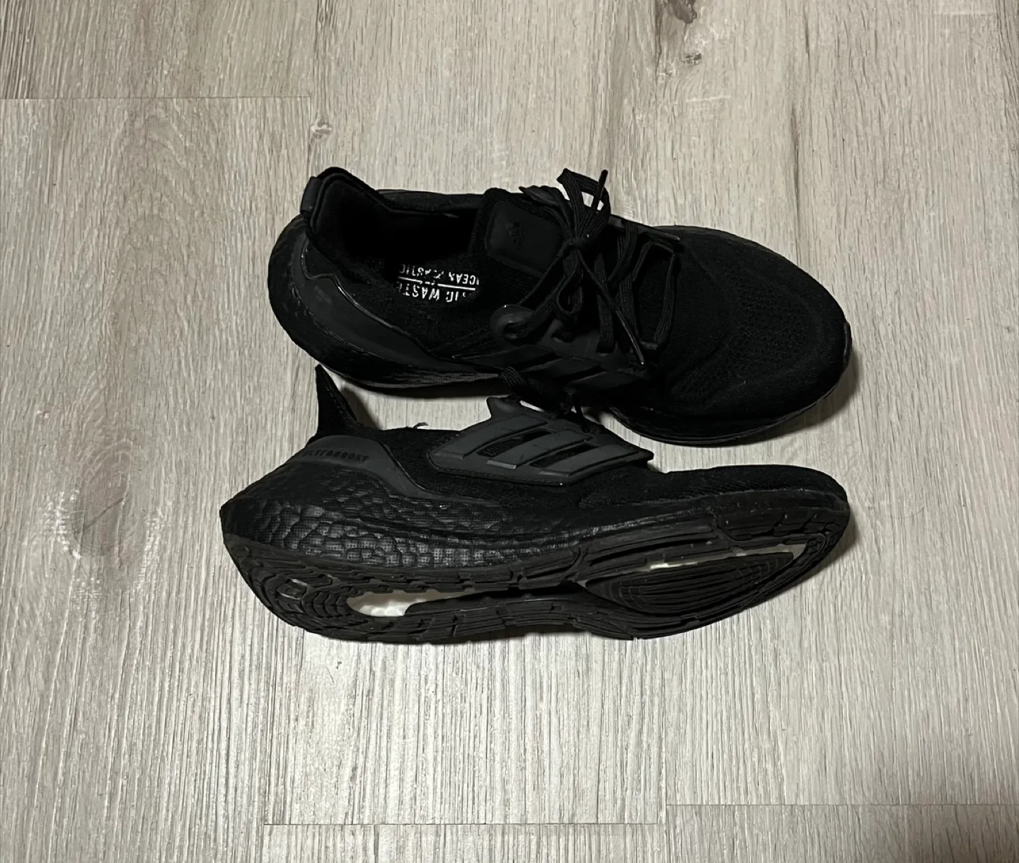 Adidas Ultraboost Black Sneakers thumbnail