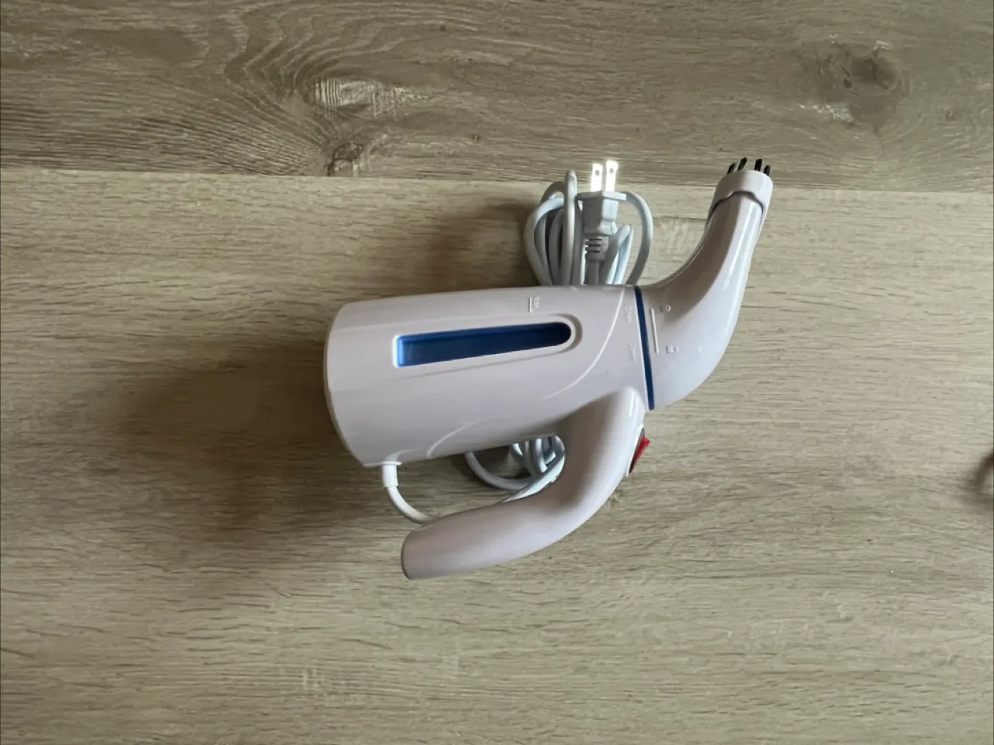 Handheld Clothing Steamer thumbnail