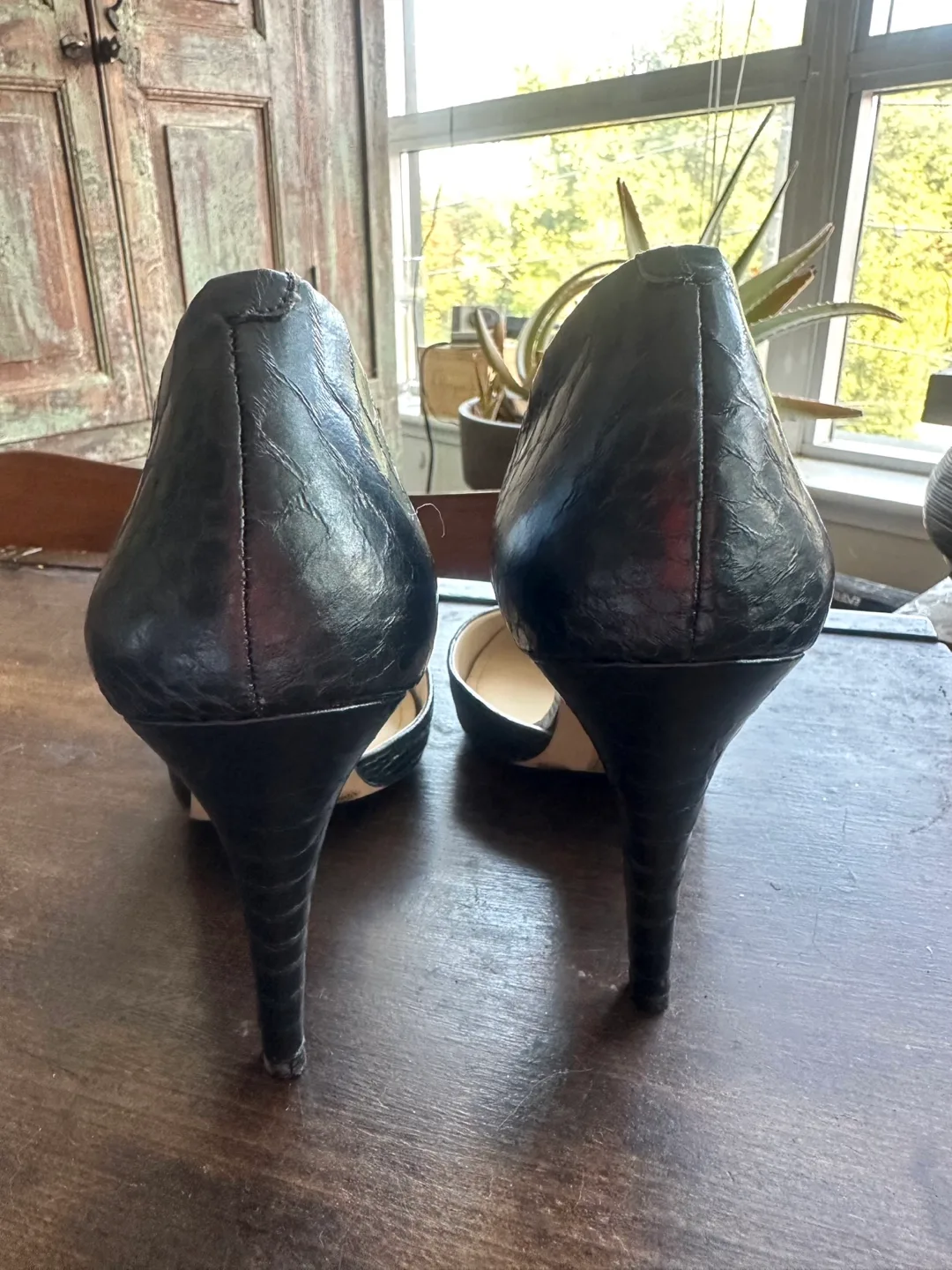 BCBG Generation Heels Size 10 black snakeskin image indicator(4)