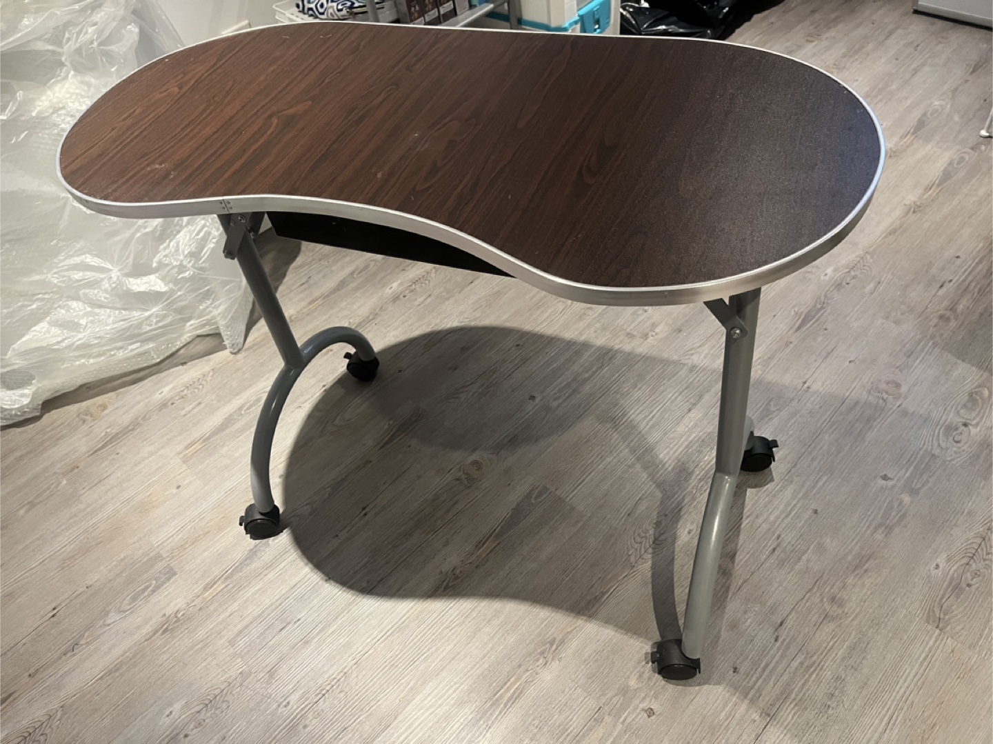 Rolling manicure table - photo 2