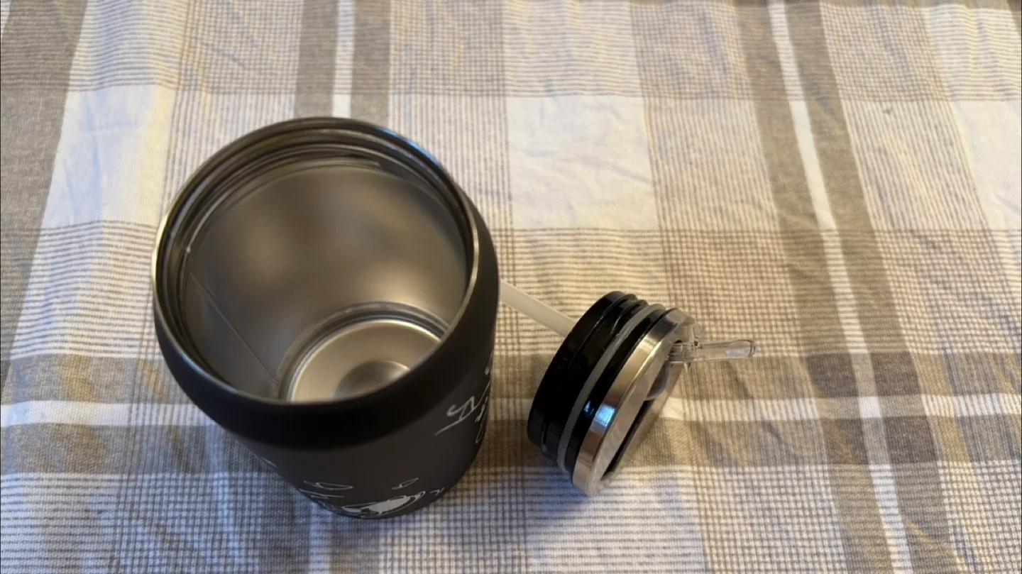 Anime stainless steel tumbler with lid and reusable straw image indicator(3)