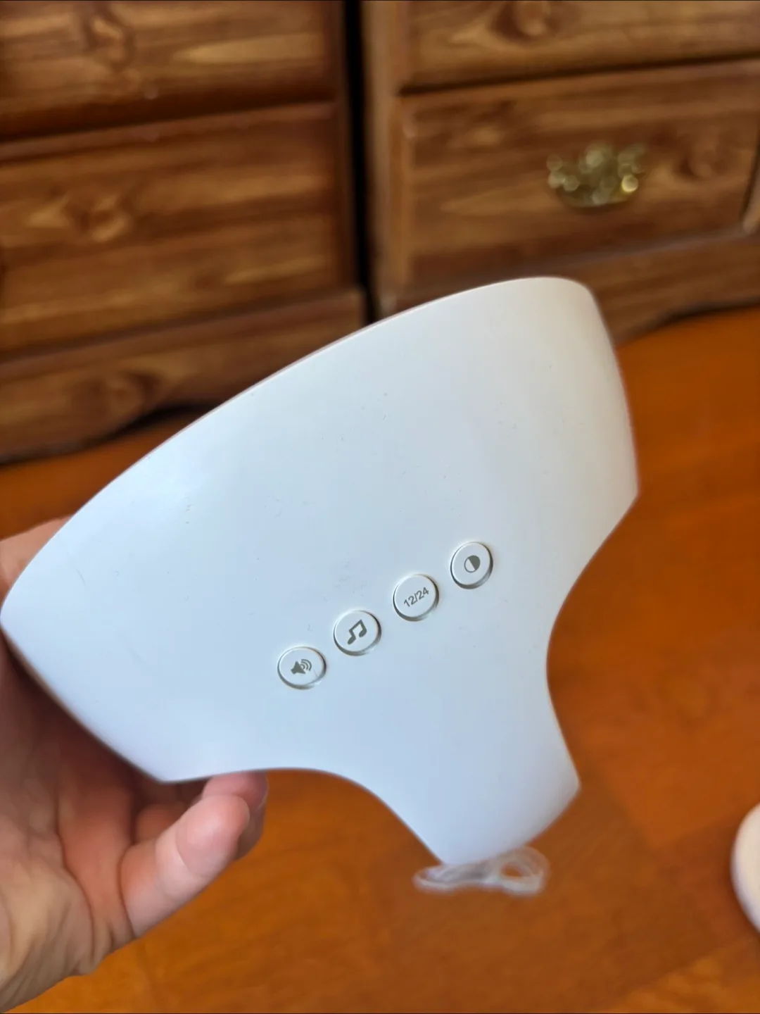 Hatch Restore Sound Machine & Night Light image indicator(2)