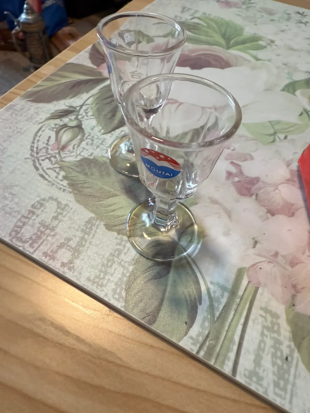 Kweichow Moutai shot glasses image indicator(2)