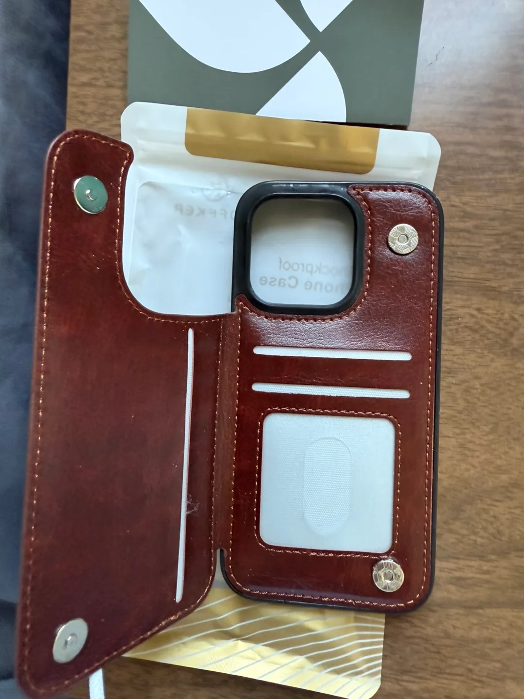 2 iPhone 15 pro case image indicator(2)