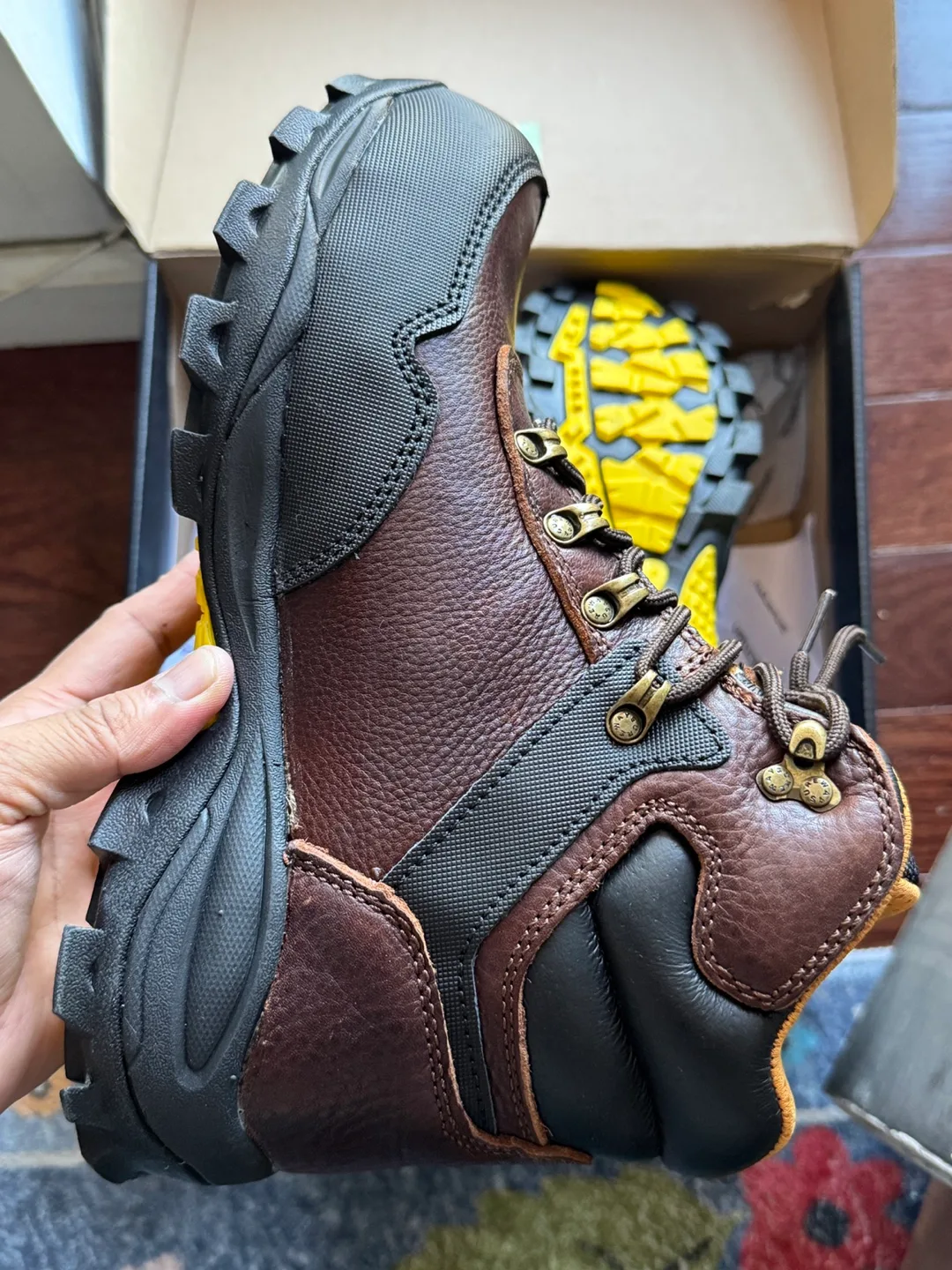 SUREWAY Men's 6" Steel Toe Waterproof Work Boots Brown Size 8.5 image indicator(8)