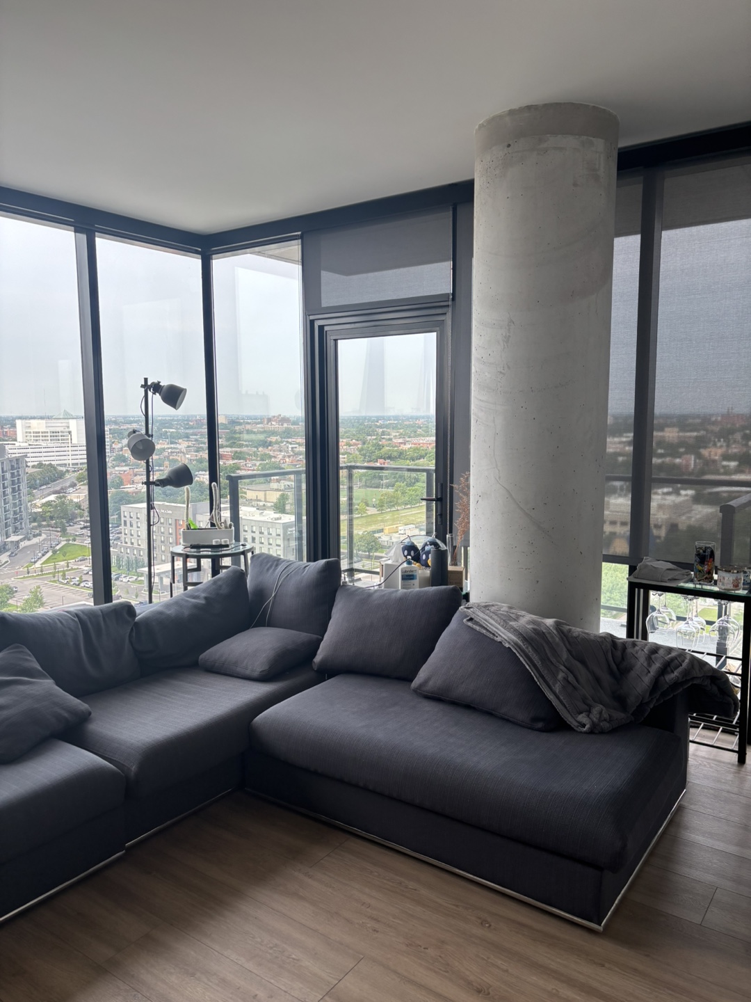 Modani Giovani Gray Sofa - photo 2