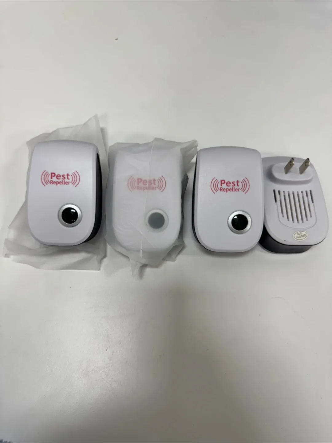 Ultrasonic Pest Repeller 4-Pack - New in Box! thumbnail