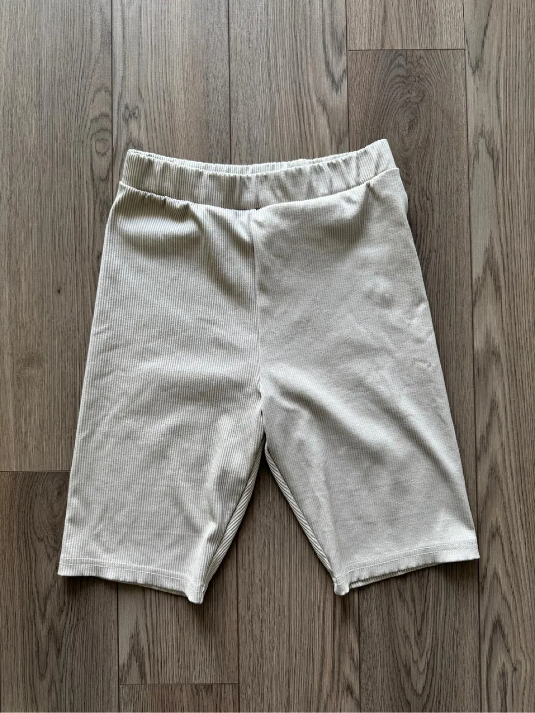 H&M Beige Ribbed Biker Shorts thumbnail