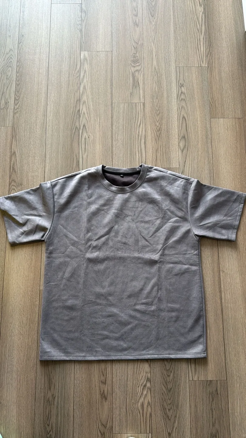 Grey T-shirt Size L thumbnail