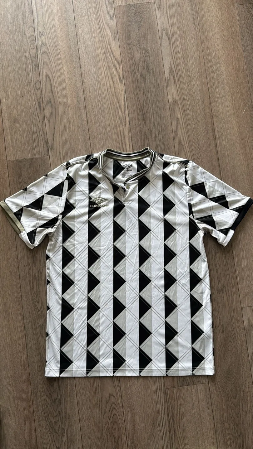 Umbro Black & White Patterned Jersey thumbnail