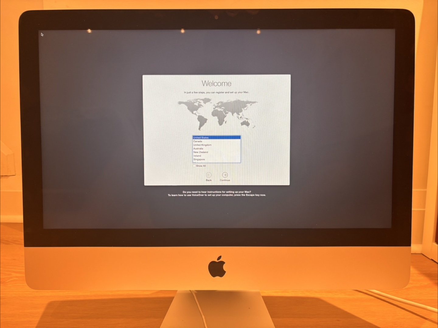 2014 Apple iMac 21.5-inch w Apple keyboard & mouse - photo 5