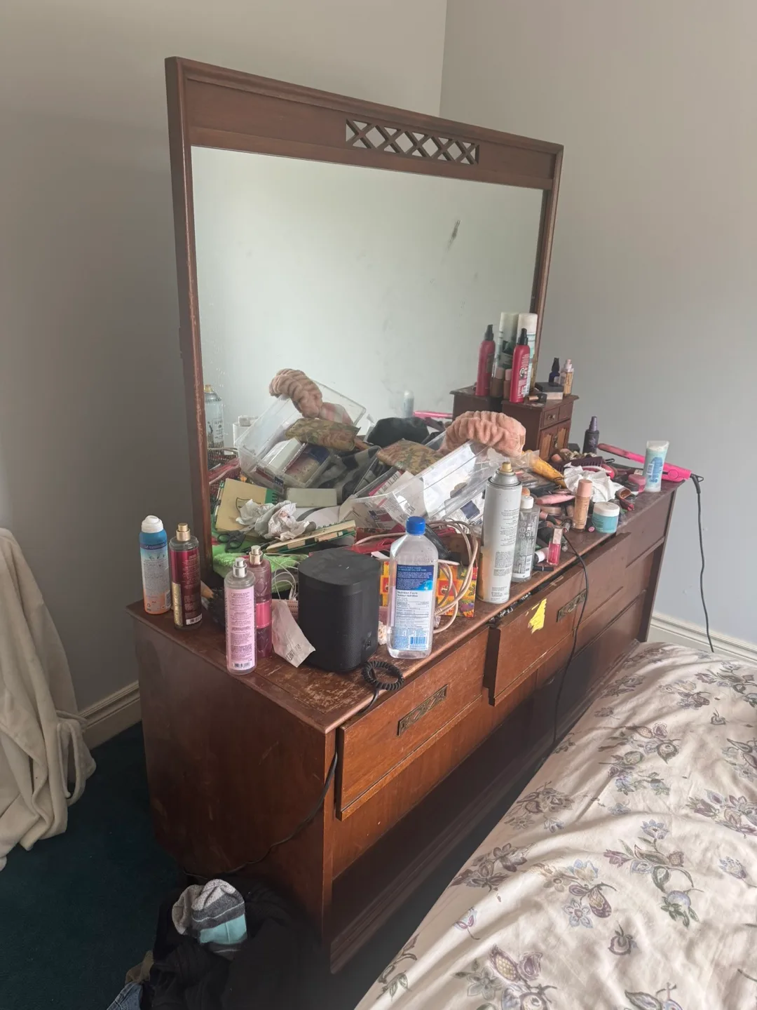 Antique sold Wooden Dresser and bed total 4 pieces thumbnail