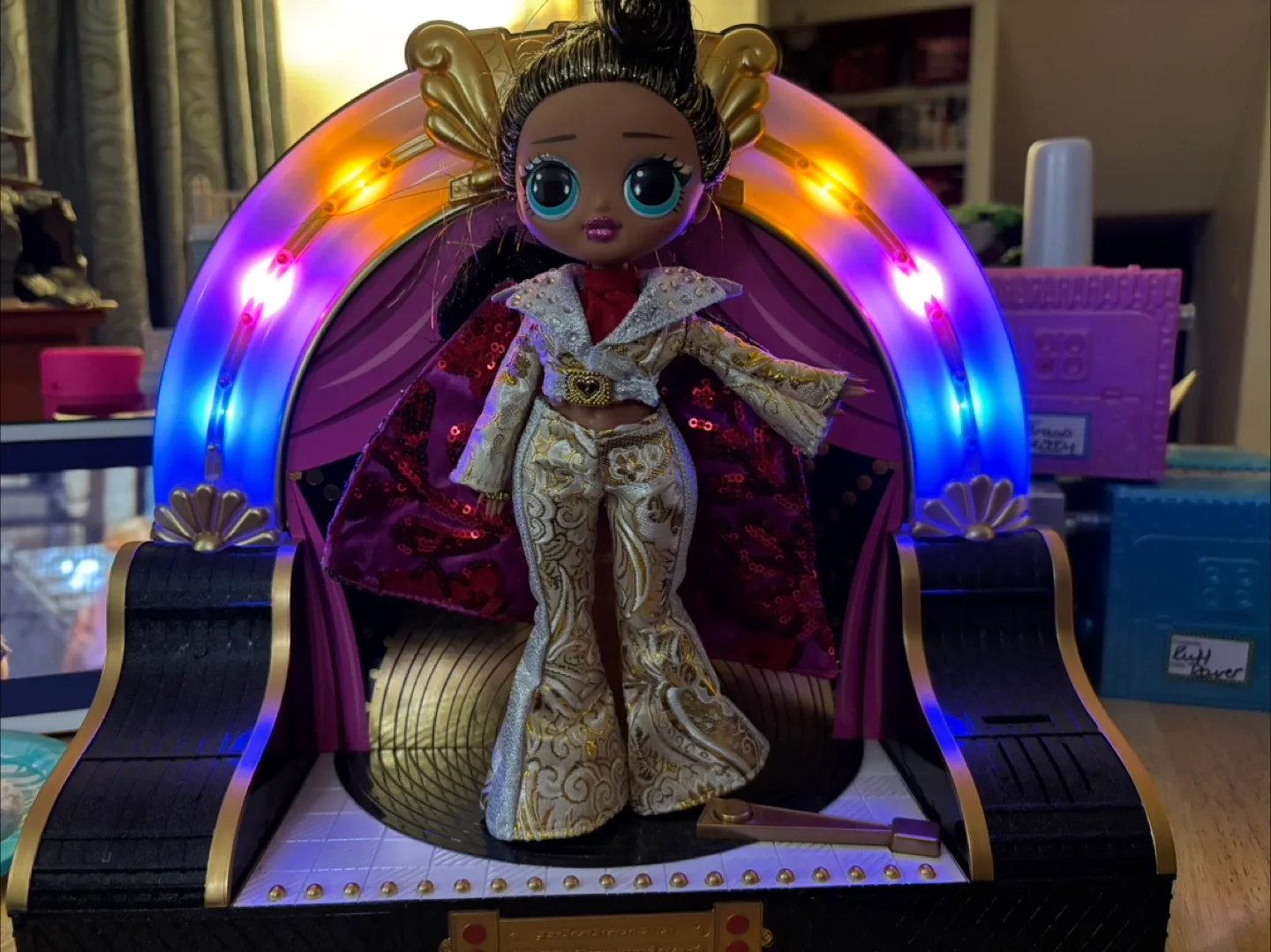 LOL Elvis Doll and Jukebox Display thumbnail