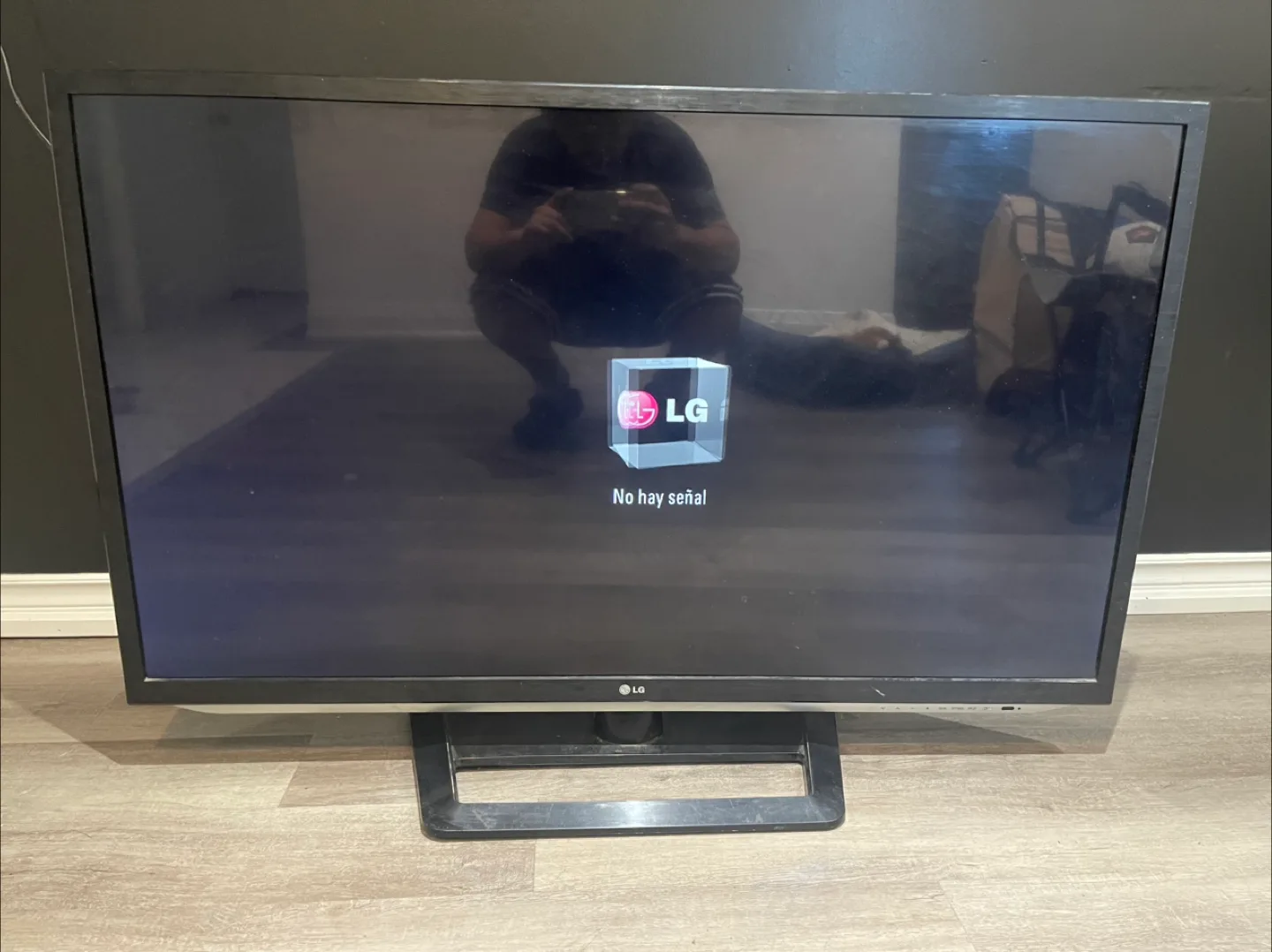 60” 3D LG TV image indicator(3)