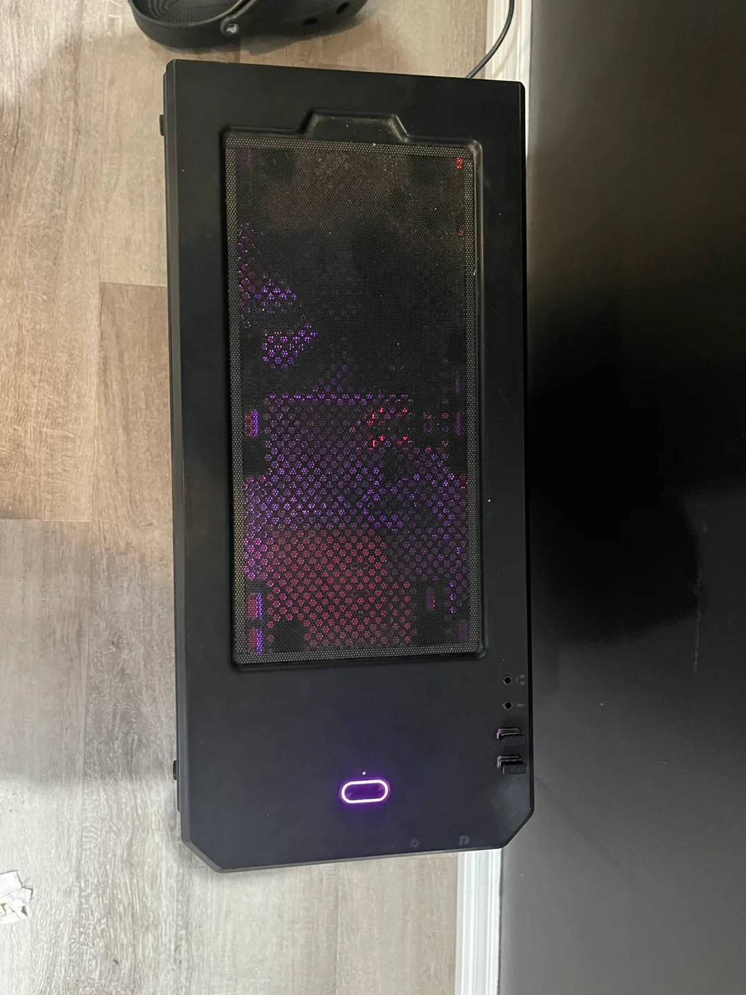 Gaming PC - GTX 1070 | i5-8400 | 16GB RAM | 525GB SSD image indicator(3)