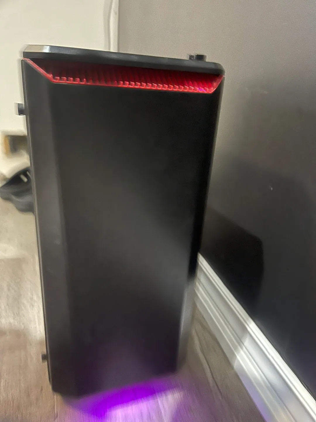 Gaming PC - GTX 1070 | i5-8400 | 16GB RAM | 525GB SSD image indicator(2)