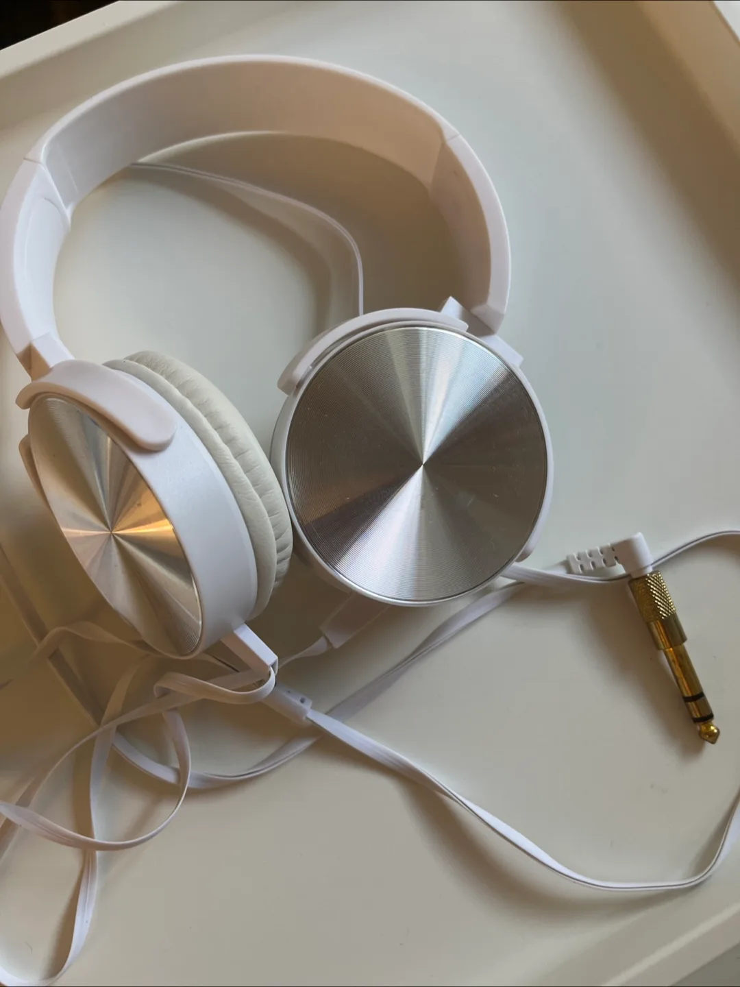 Head phones with a 3.5 mm stereo jack adapter thumbnail