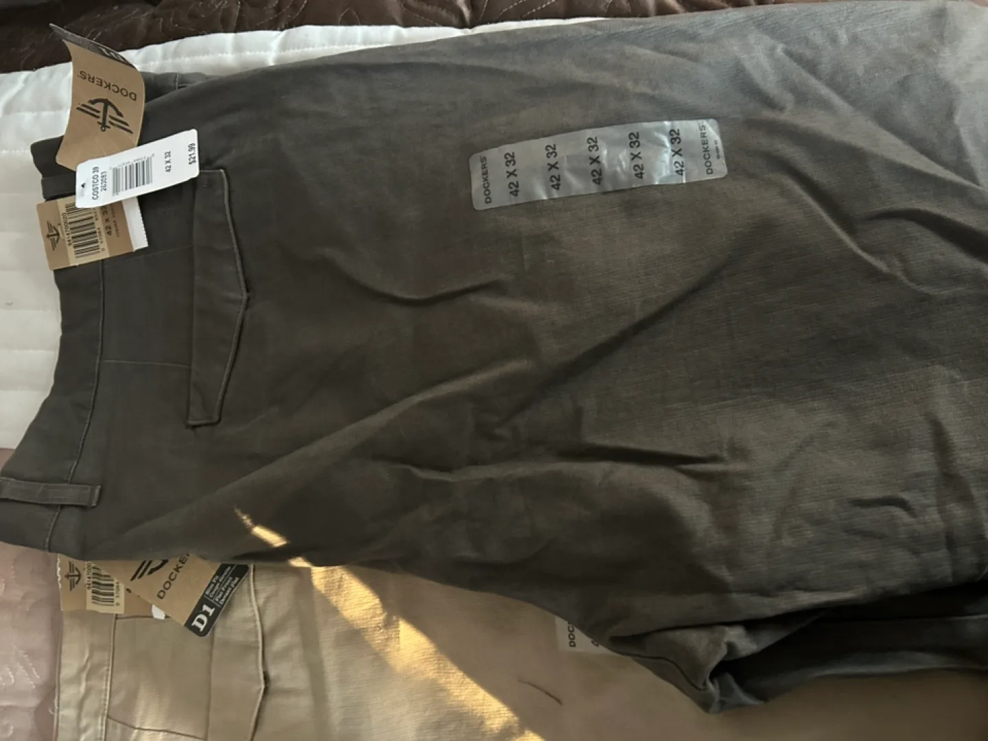 Men’s pants: Dockers D1 Slim Fit flat front Pants 42W/32L image indicator(3)