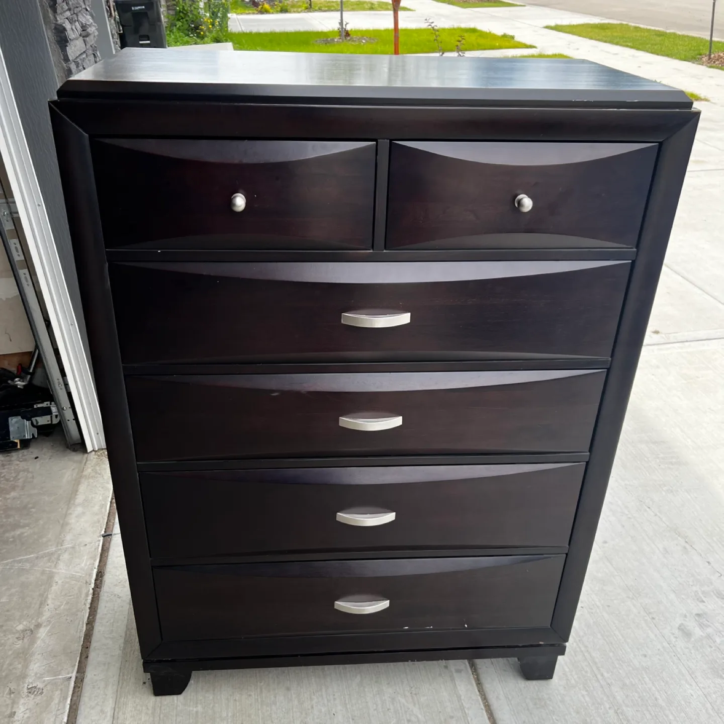 Dresser thumbnail