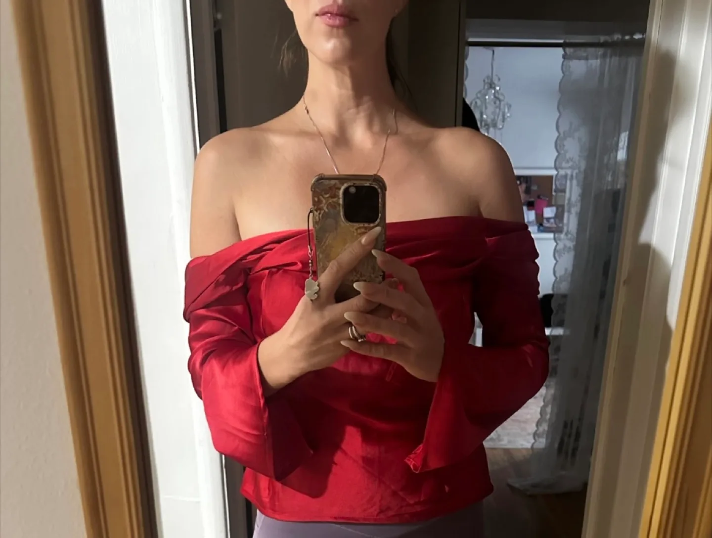 🇨🇦Fashion Nova Red Off-Shoulder Top - new with tags! image indicator(3)