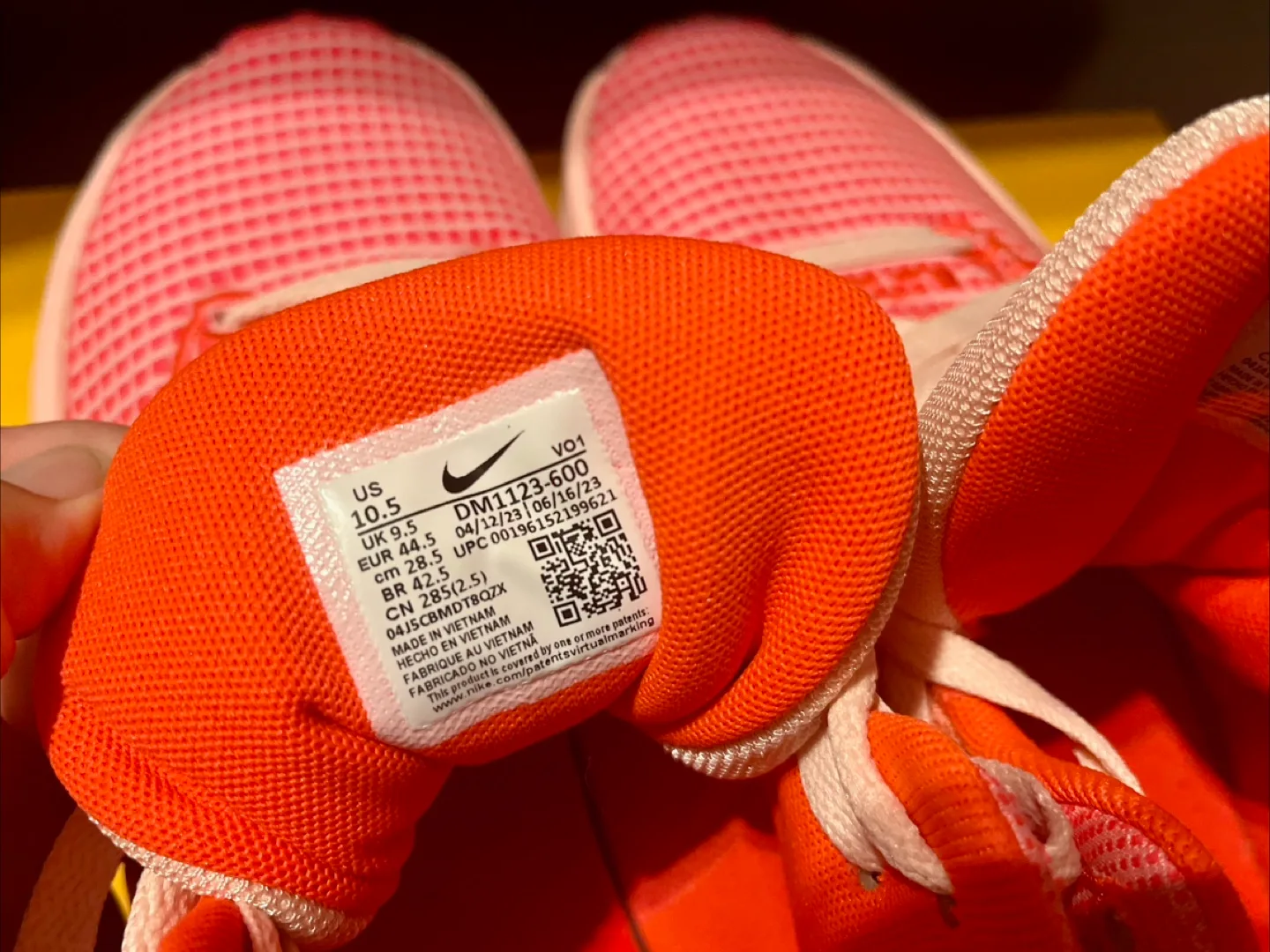 Nike LeBron Witness VII Bright Crimson - Size 10.5 image indicator(6)