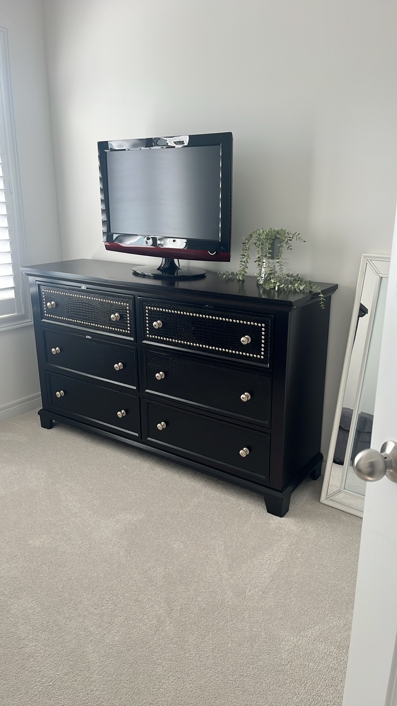 Black Dresser in great condition!